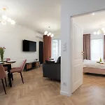 Exclusive Royal Apartment